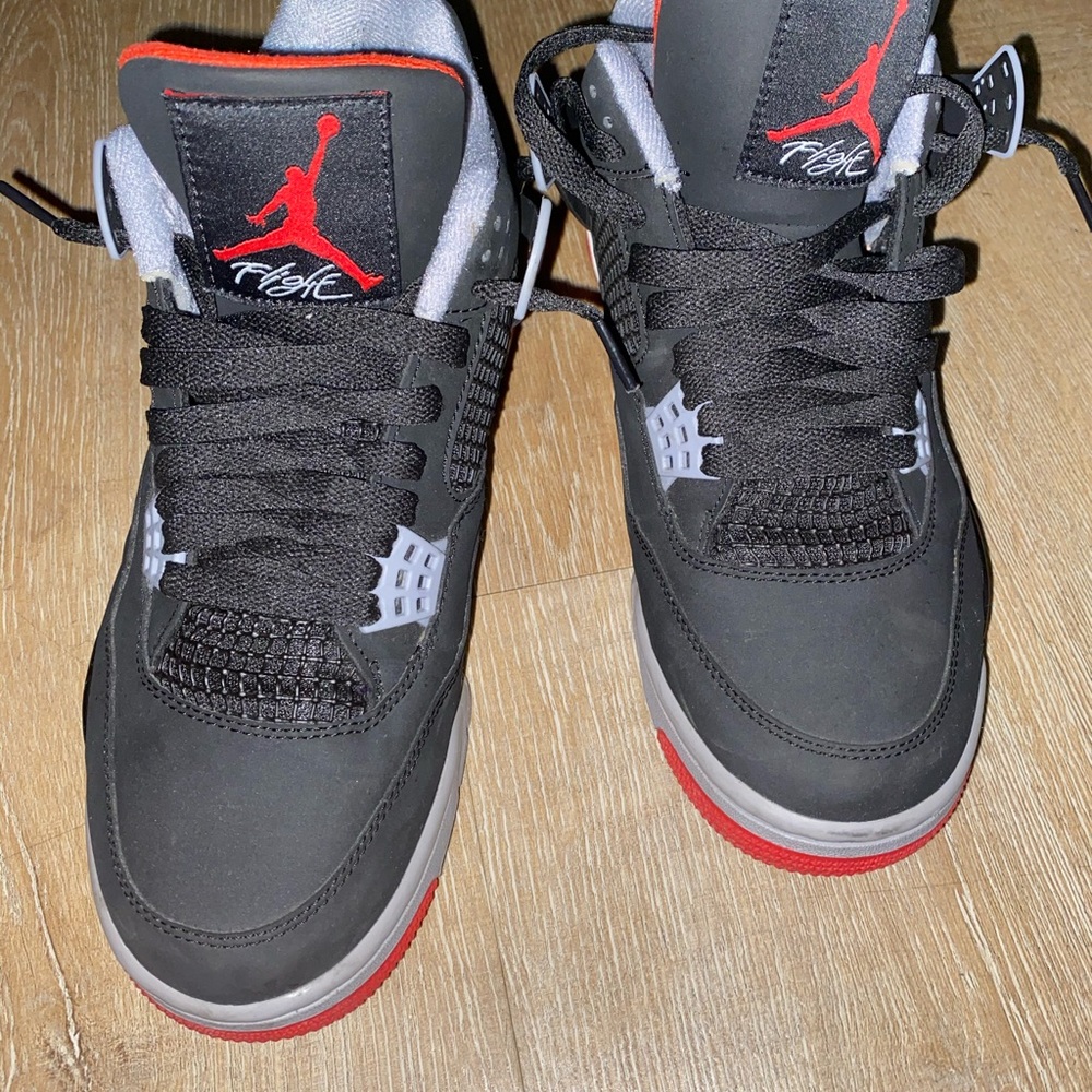 Jordan 4 breds
